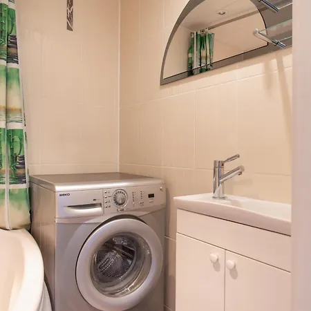 Apartment H13